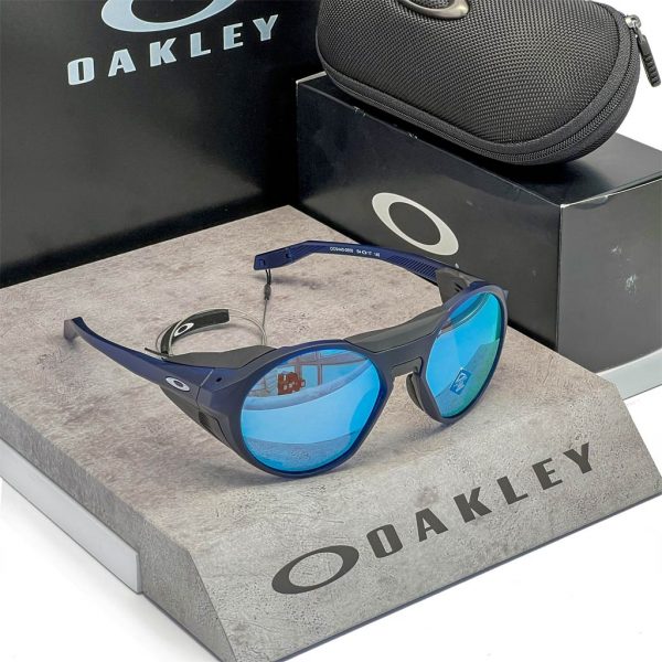 oakley-clifden-blue-deep-water-polarized